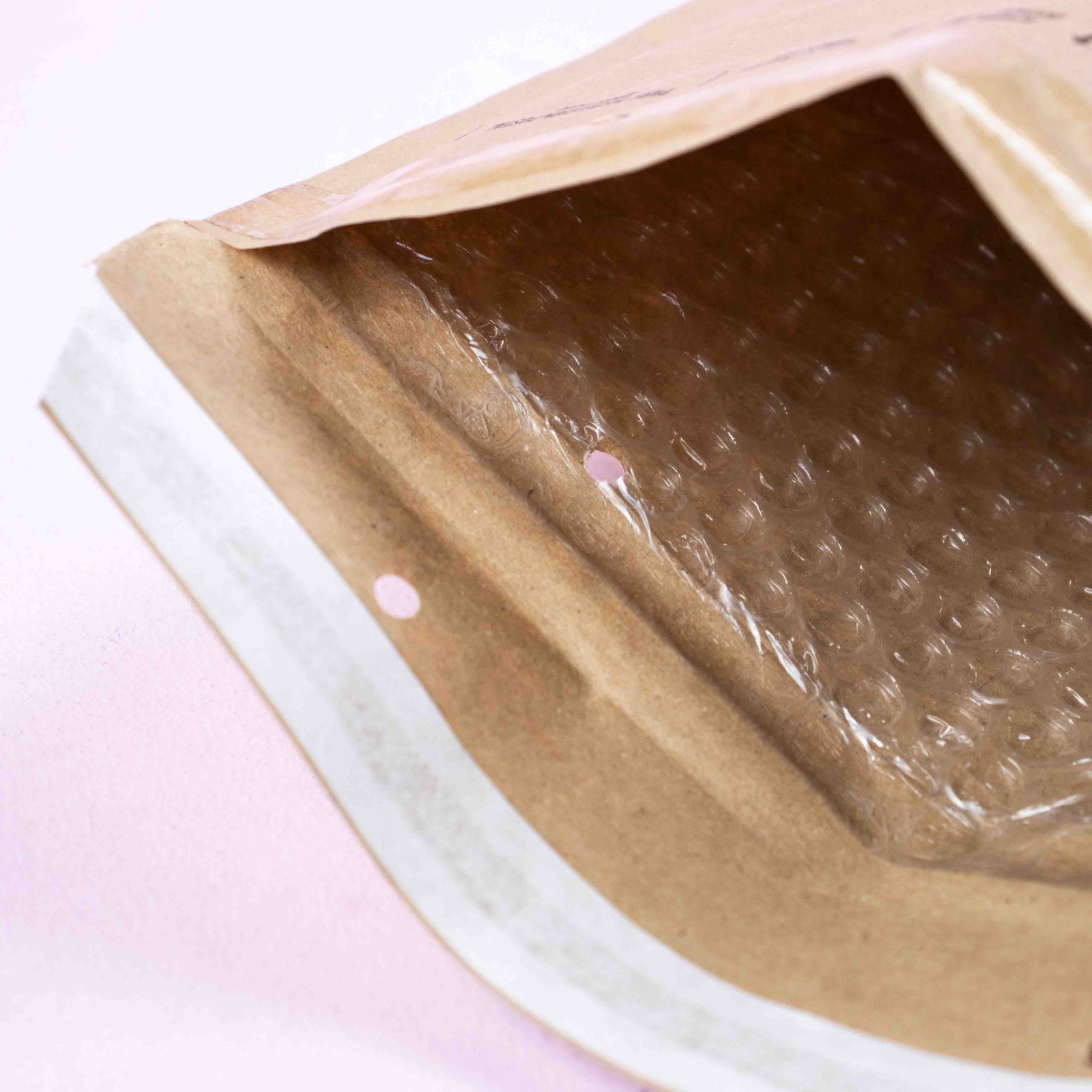 100x bubbel envelop H Bruin A4+ binnenmaat 27x36cm