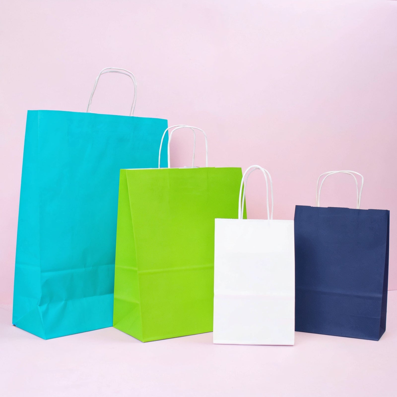 50x papieren tassen Blauw (navy) in diverse formaten